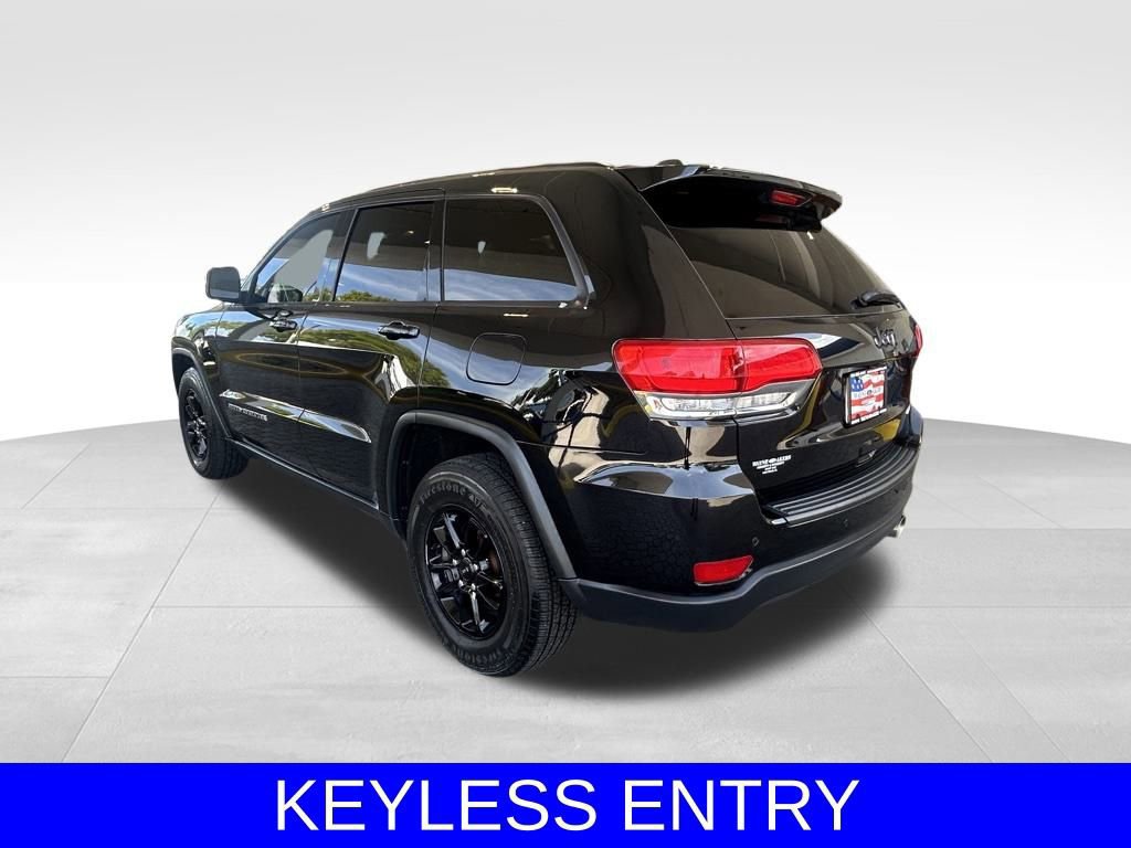 Used 2019 Jeep Grand Cherokee Laredo image 5