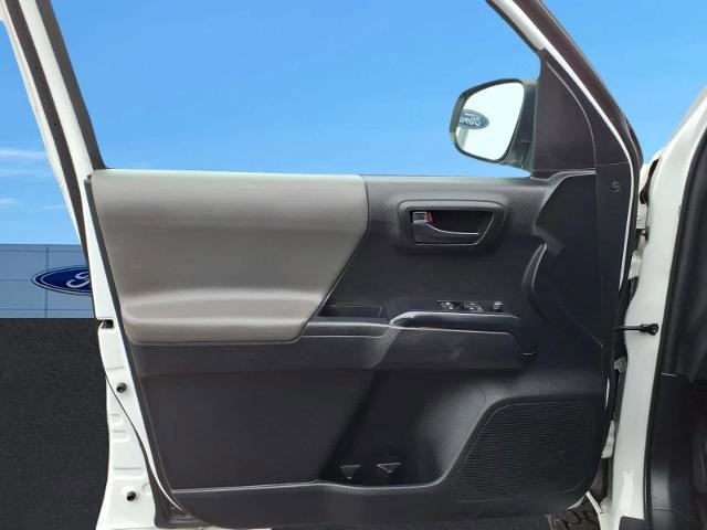 Used 2022 Toyota Tacoma SR AWD/4WD image 20