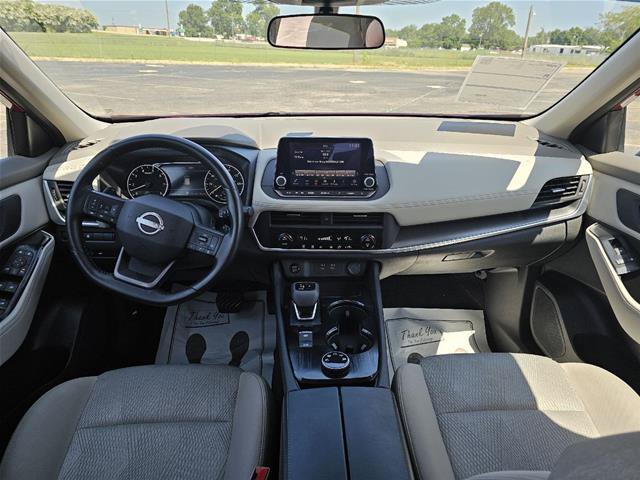Used 2025 Nissan Rogue SV AWD/4WD image 13
