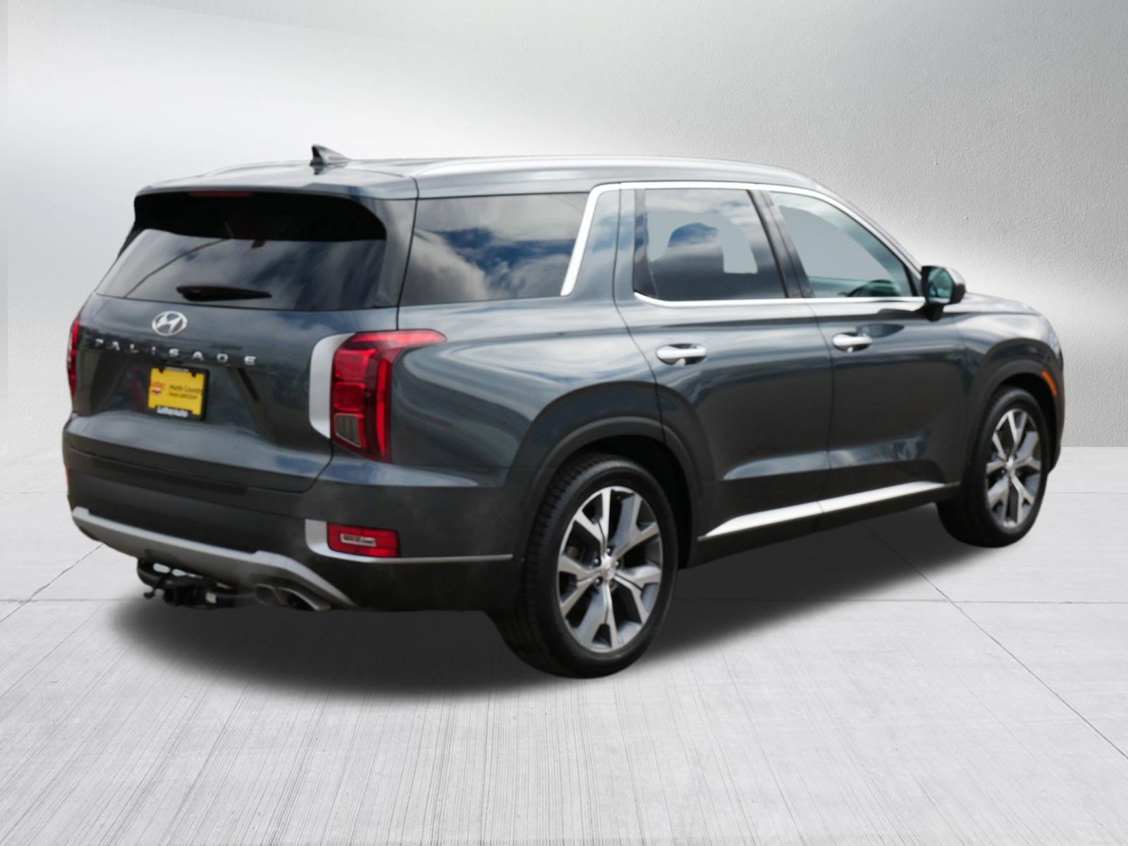 Used 2022 Hyundai Palisade SEL w/ 8P Bench Seat Package image 5