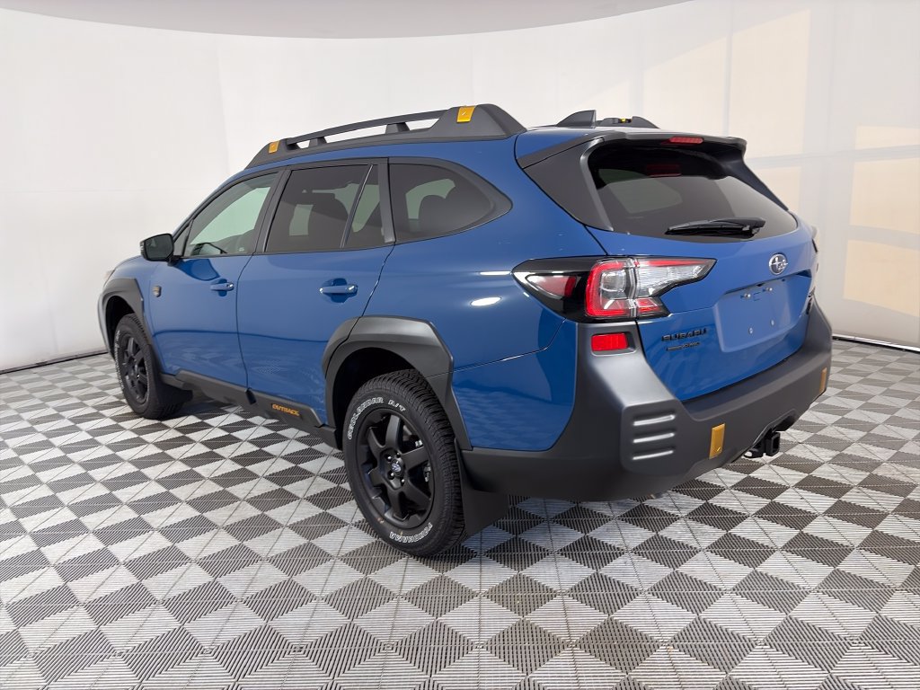 Used 2025 Subaru Outback Wilderness AWD/4WD image 5