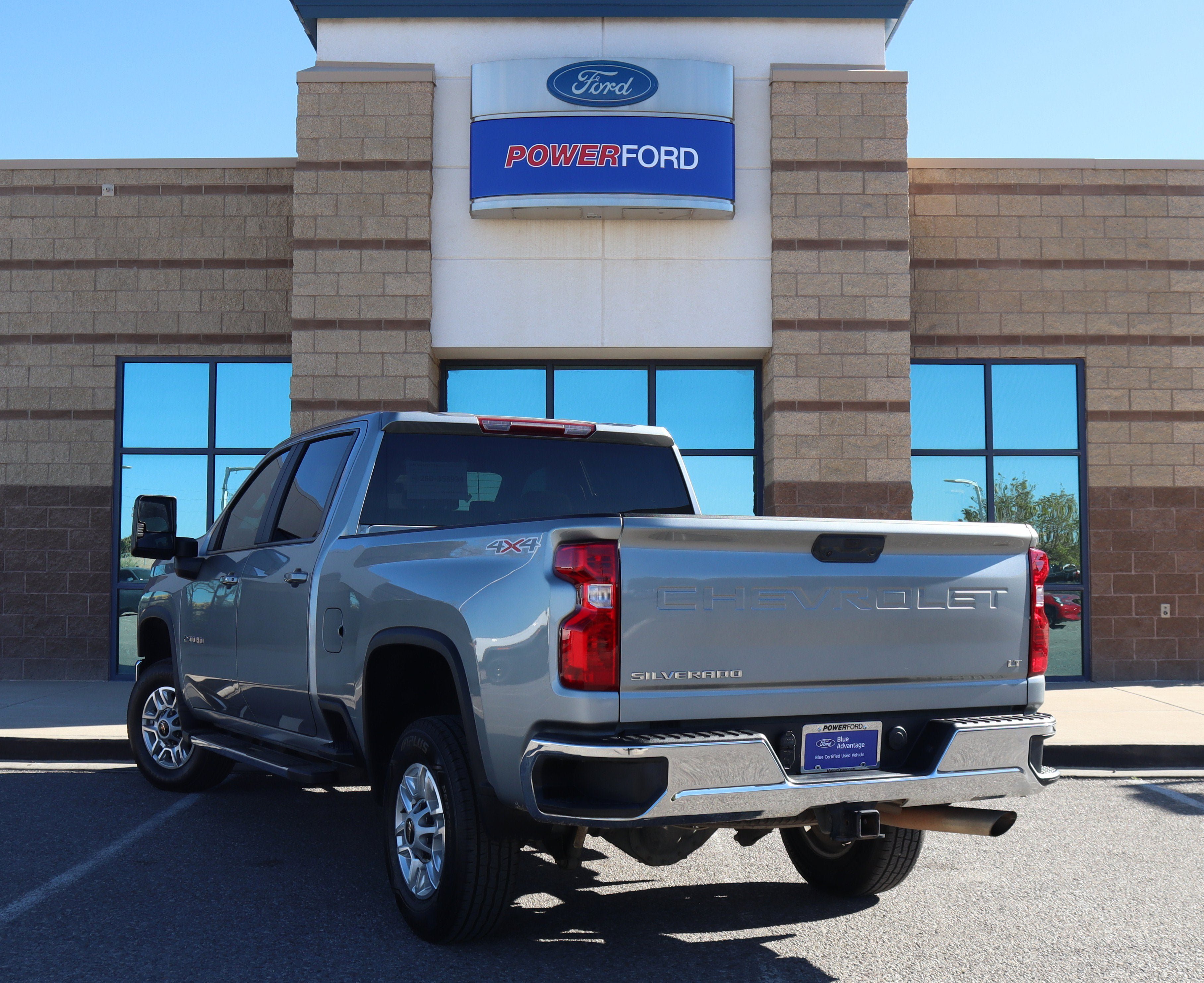Used 2025 Chevrolet Silverado 2500 LT w/ Convenience Package AWD/4WD image 8