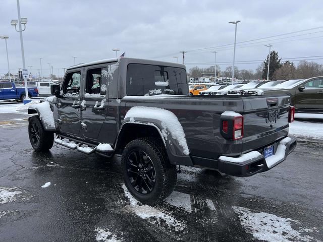 Used 2025 Jeep Gladiator Sport image 3