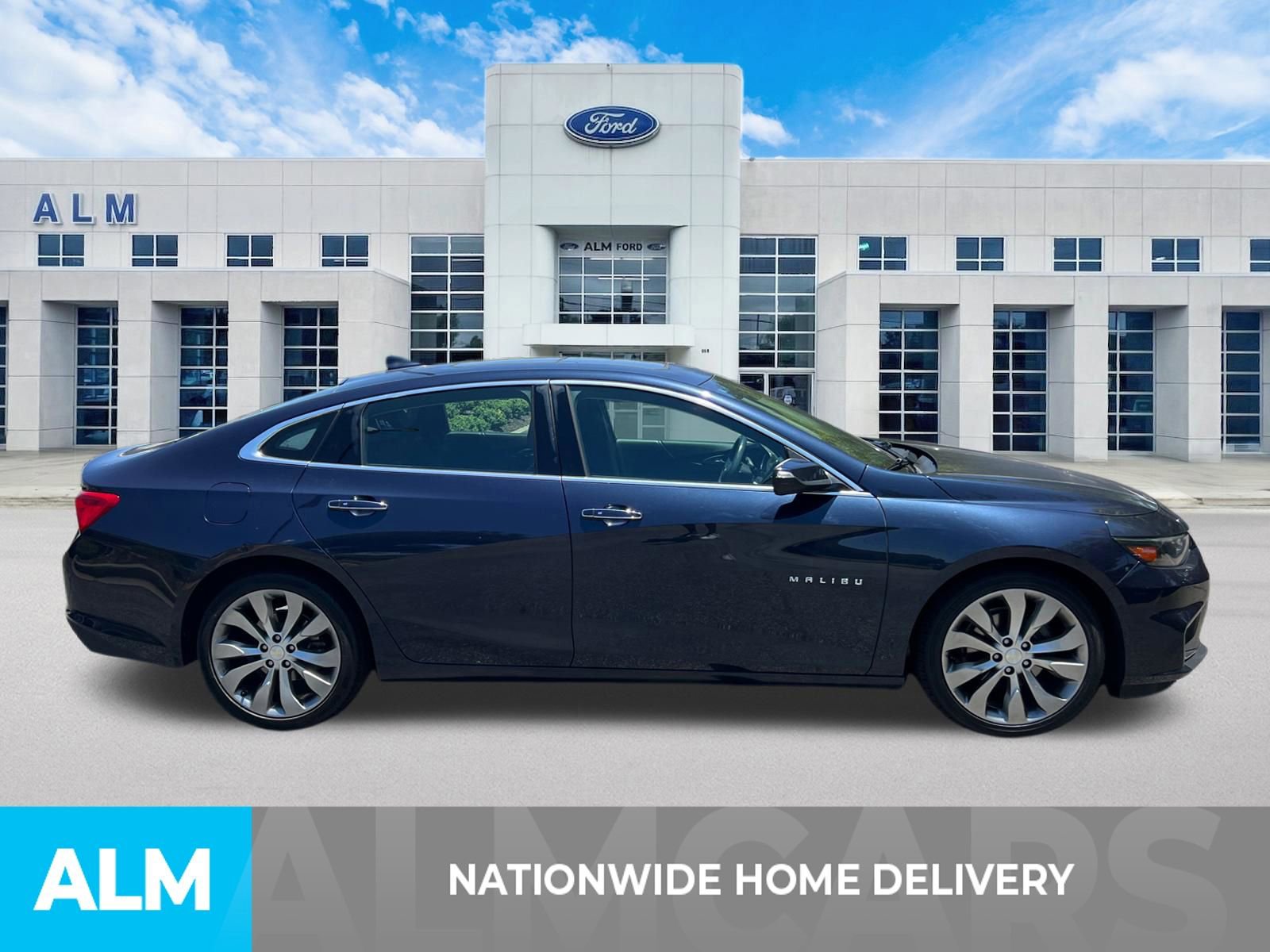 Used 2017 Chevrolet Malibu Premier w/ Premier Sun and Wheel Package FWD image 4