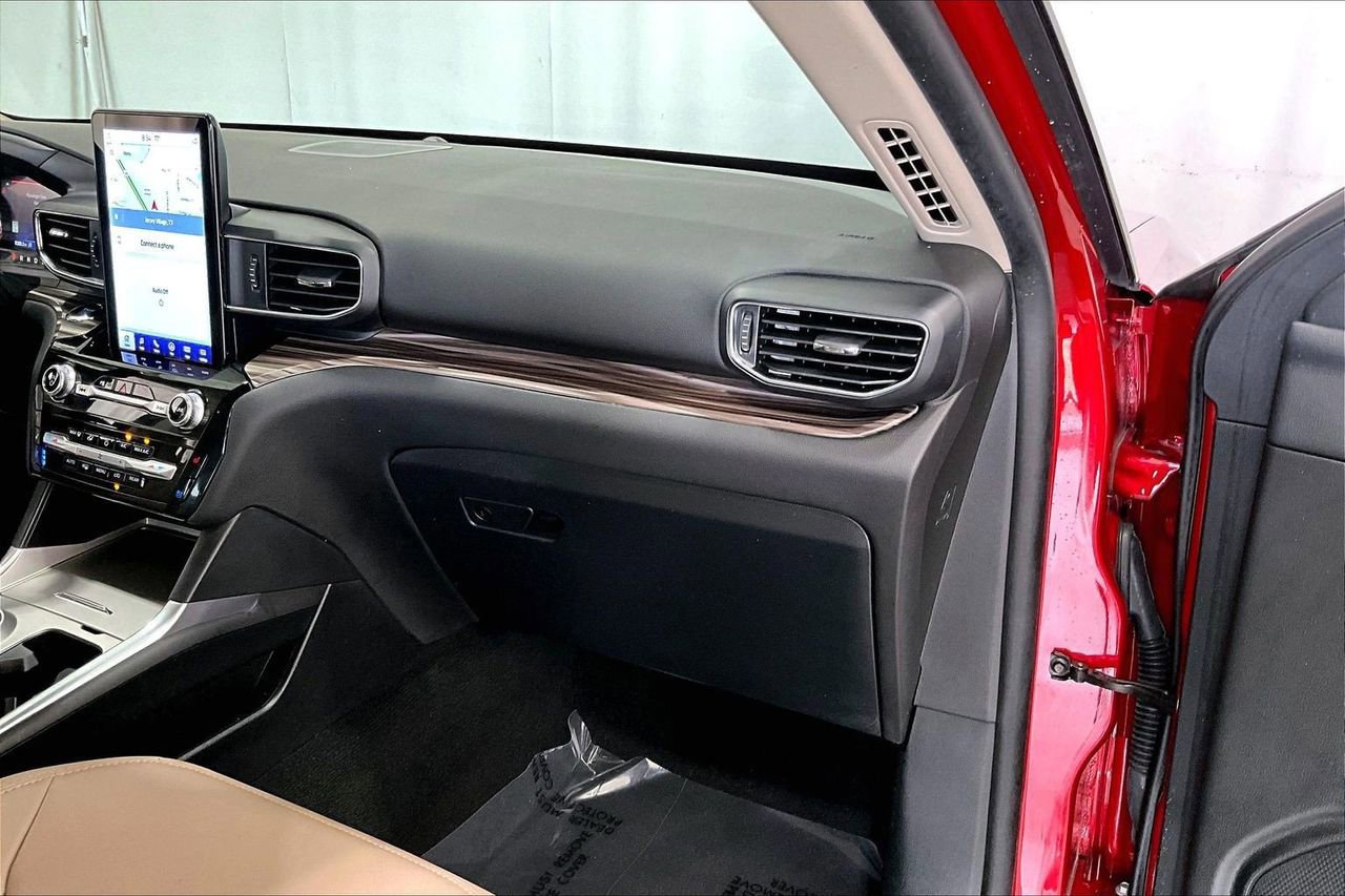 Certified 2024 Ford Explorer Limited w/ Limited Technology Package image 17