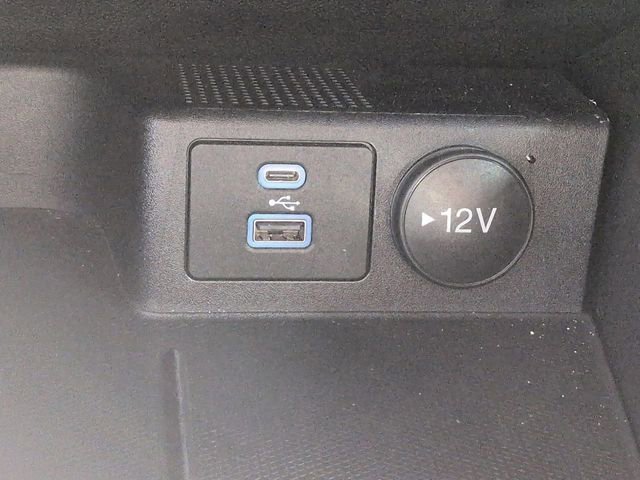 Certified 2022 Ford Escape Titanium image 23