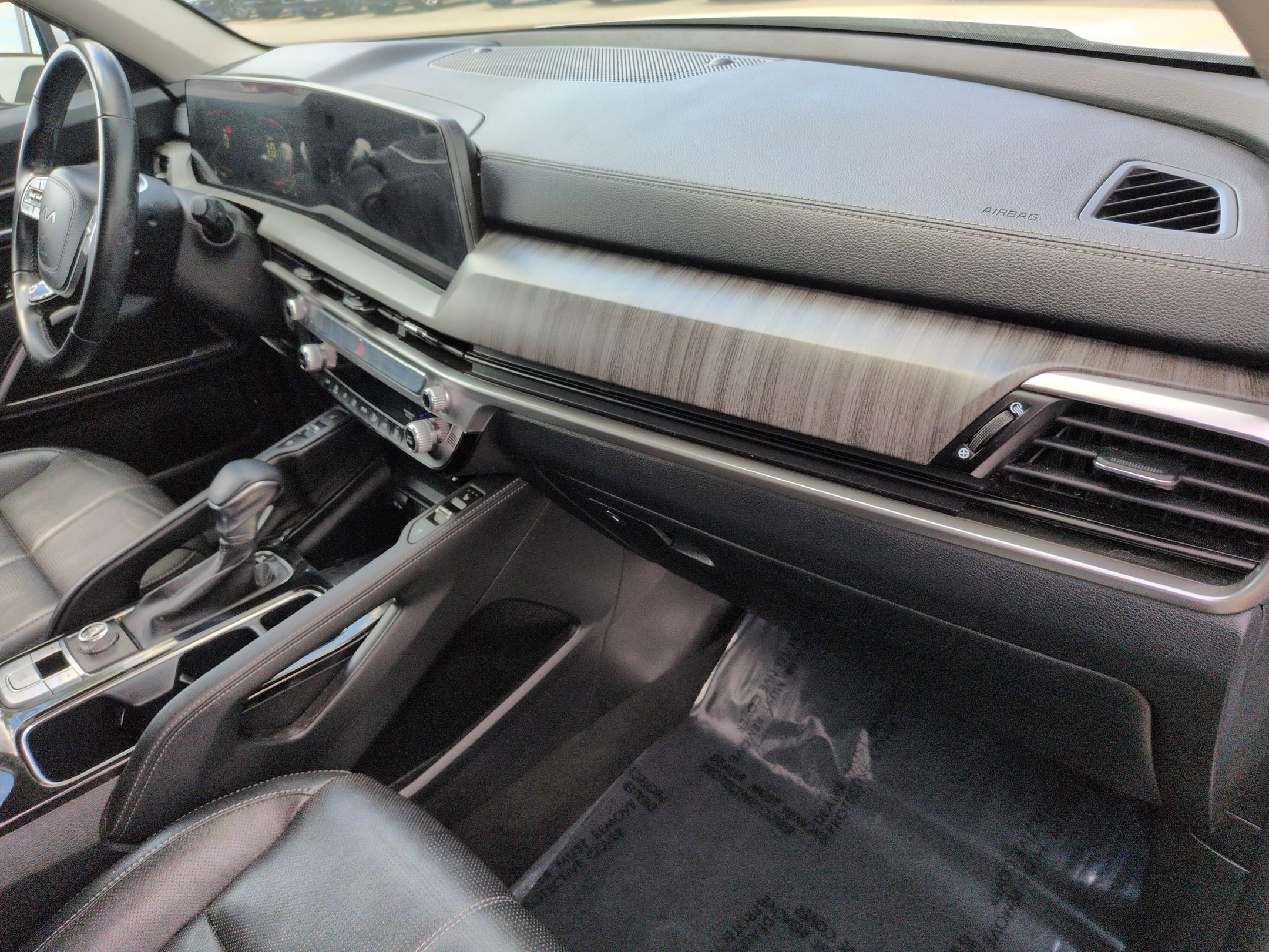 Used 2024 Kia Telluride EX w/ EX Captain's Chair Package FWD image 37
