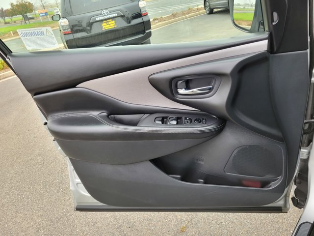 Used 2023 Nissan Murano SV image 27