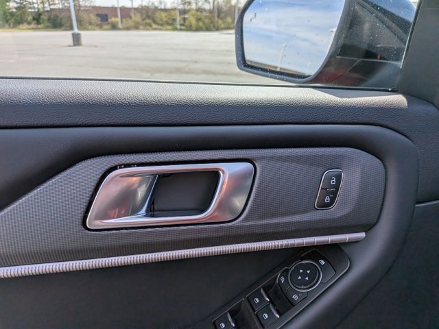 Certified 2025 Ford Explorer ST-Line image 13