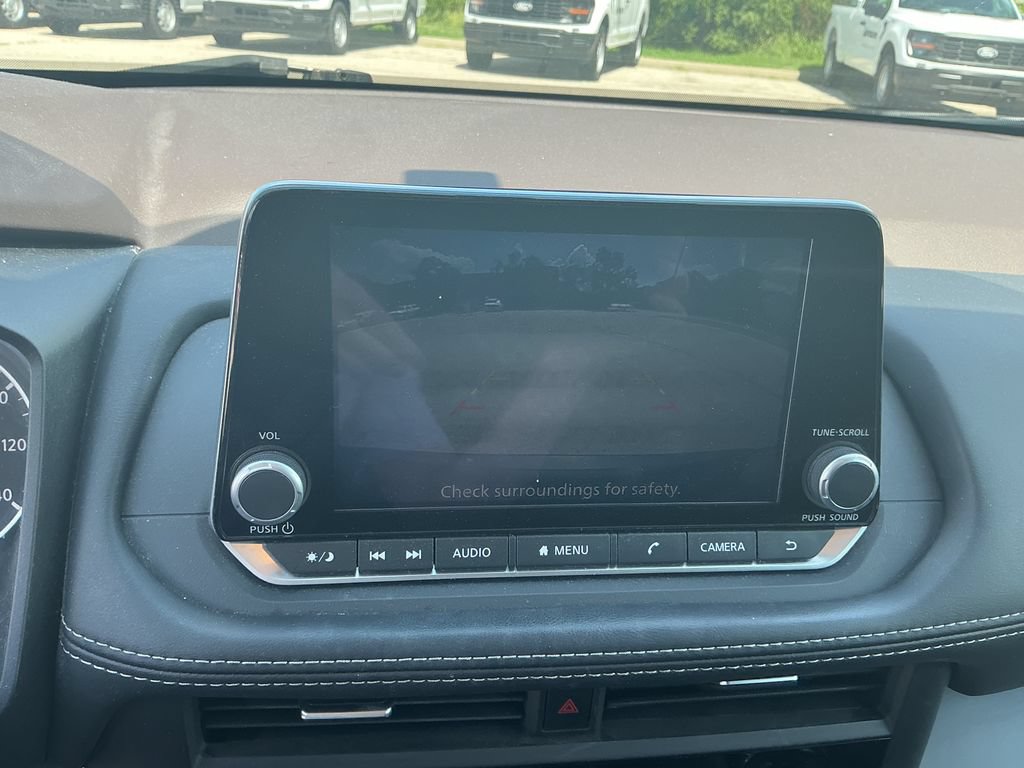 Used 2023 Nissan Rogue S AWD/4WD image 30