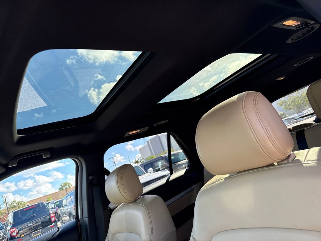 Certified 2017 Ford Explorer XLT w/ Equipment Group 202A image 8