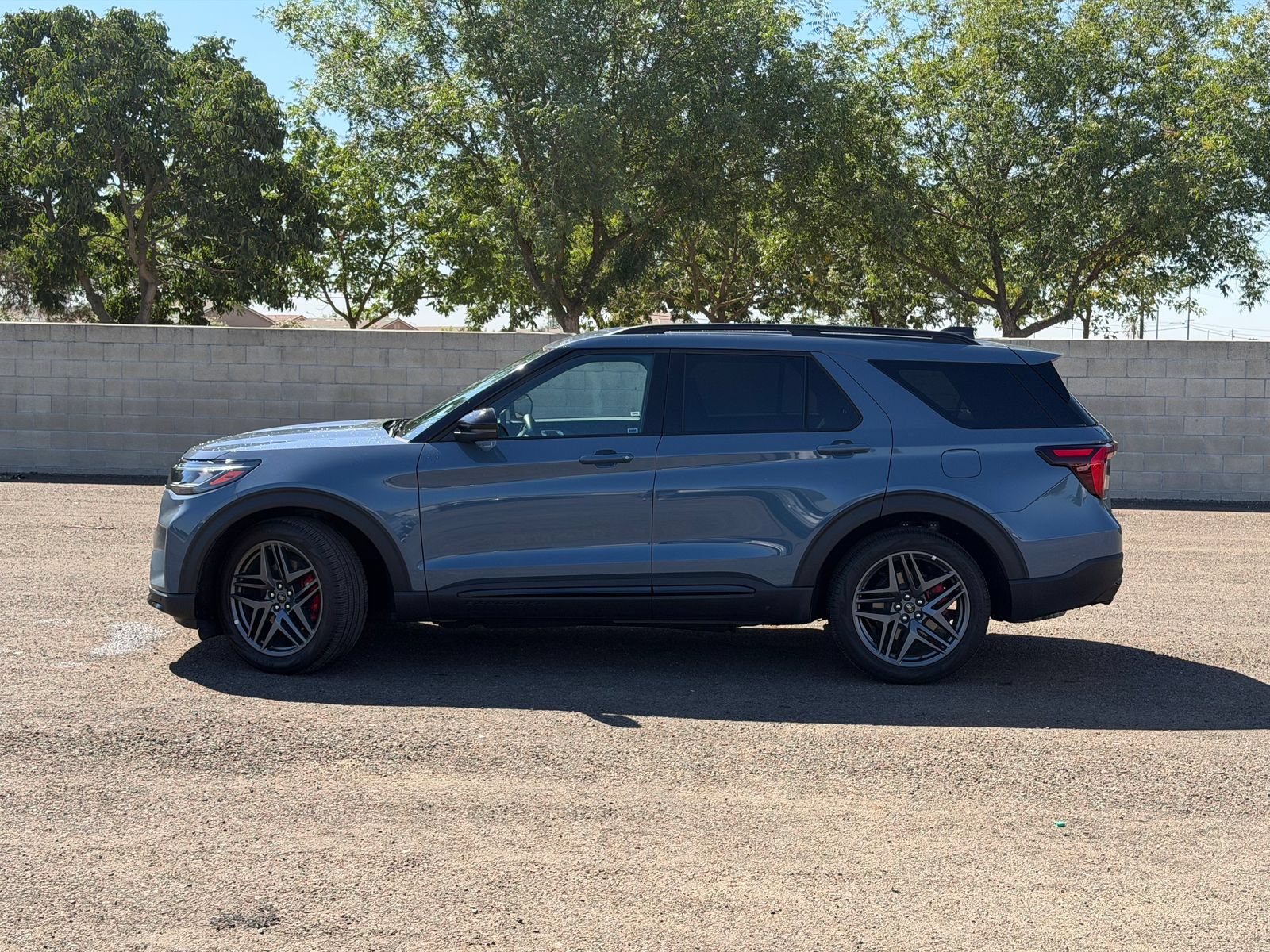 Certified 2025 Ford Explorer ST AWD/4WD image 10