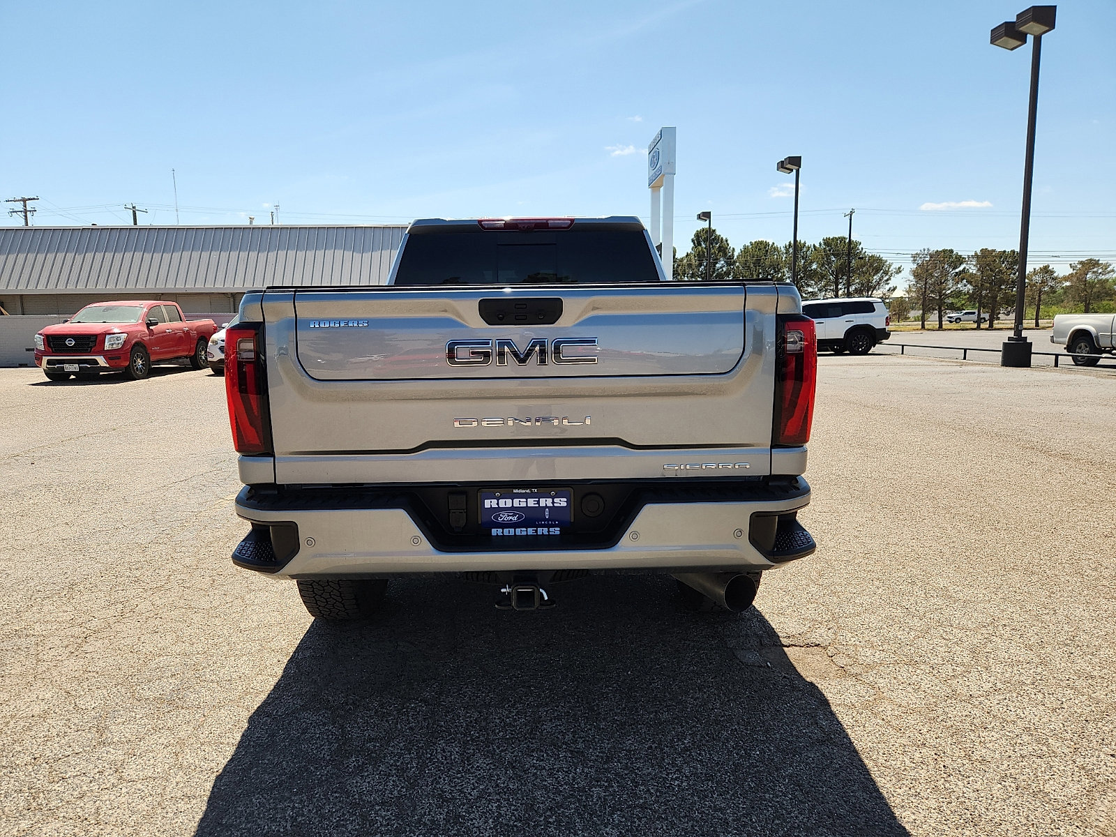 Used 2024 GMC Sierra 2500 Denali Ultimate image 4