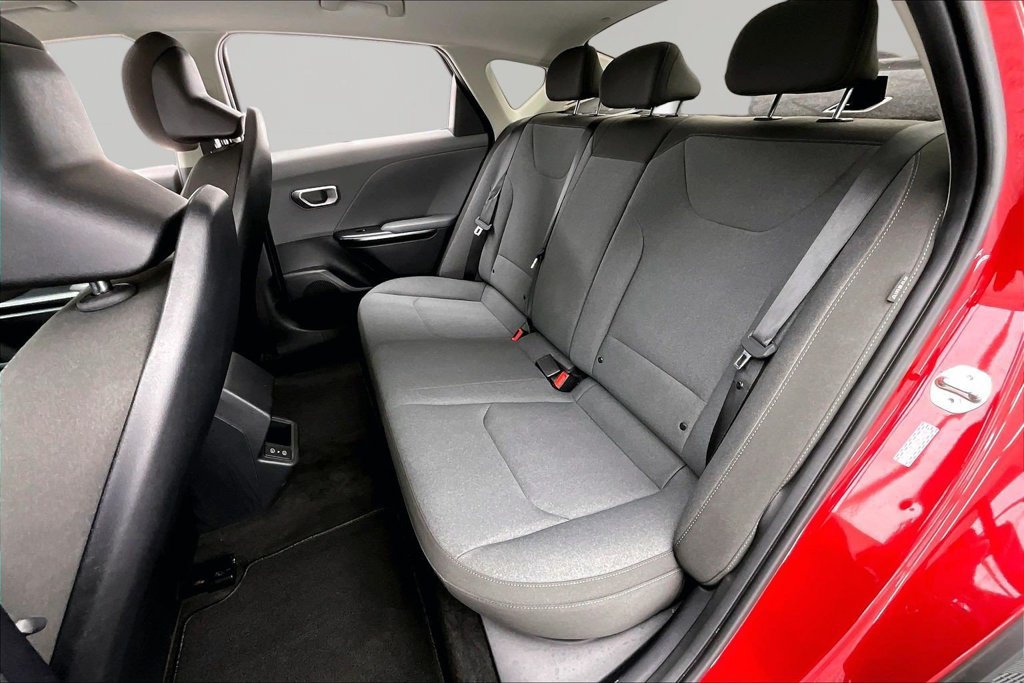 Used 2025 Kia K4 FWD image 26