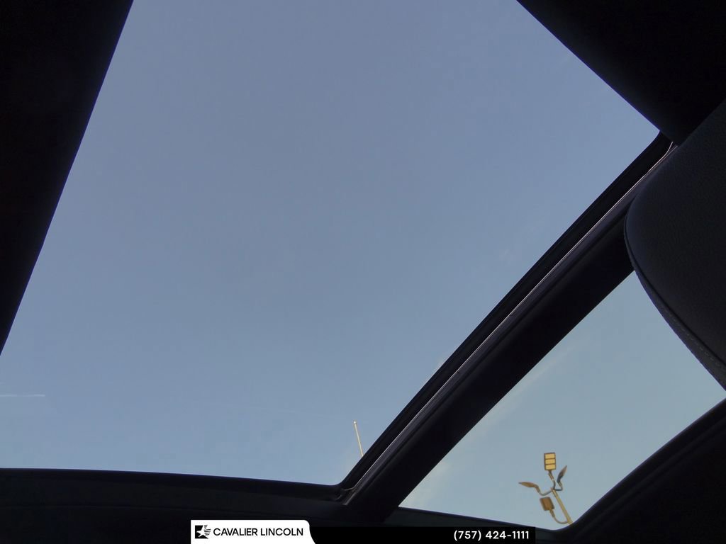 Used 2024 Mercedes-Benz GLS 450 4MATIC image 7