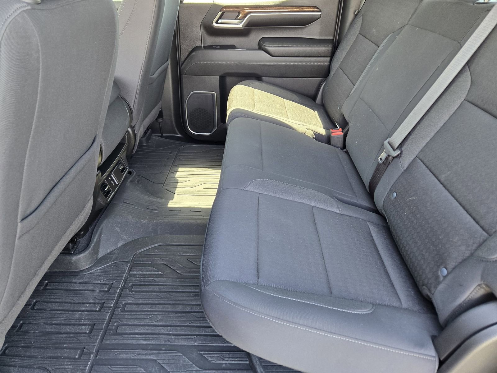 Used 2023 GMC Sierra 1500 SLE image 28