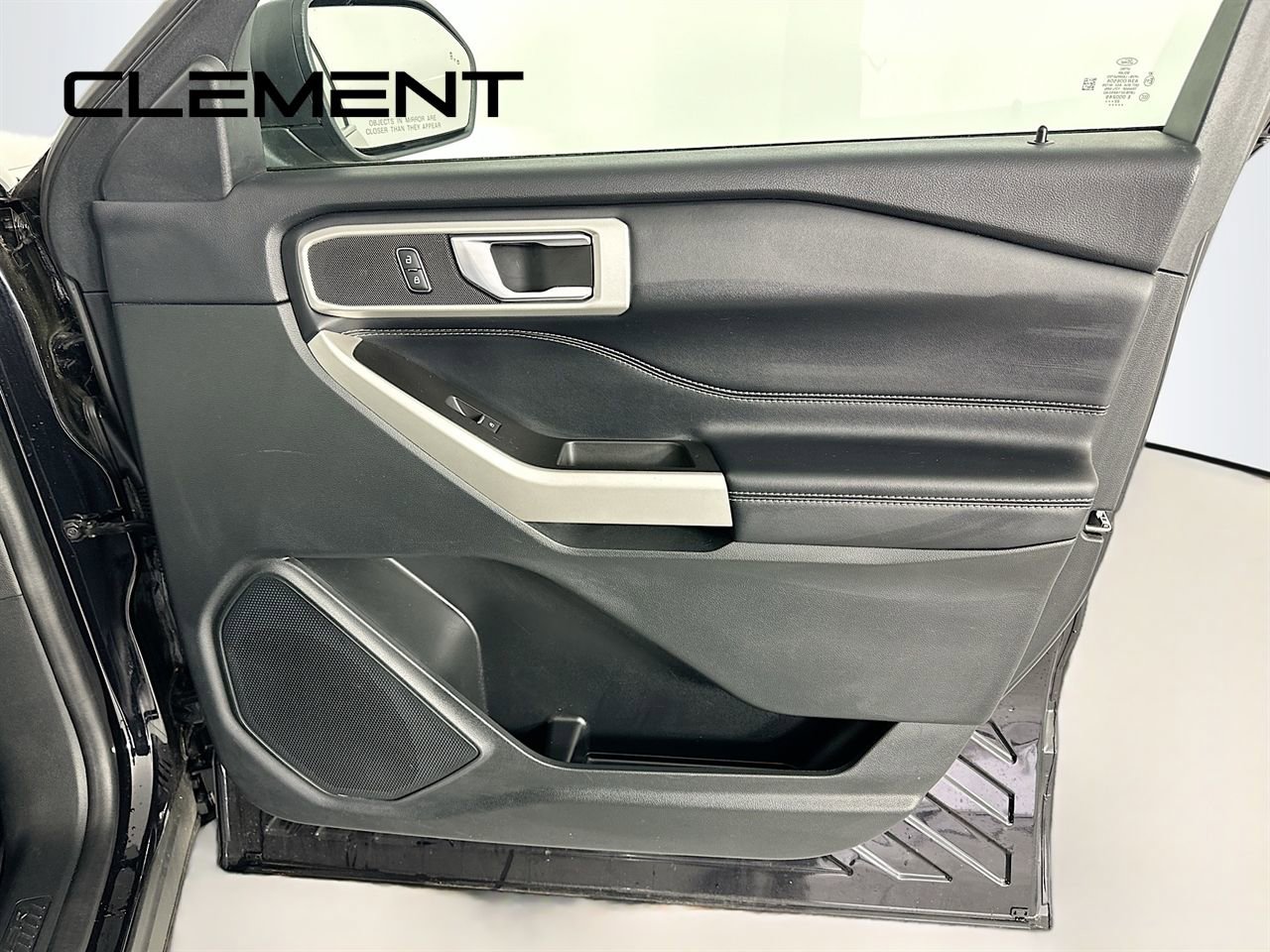 Certified 2022 Ford Explorer XLT w/ Equipment Group 202A image 36