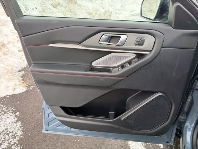 Certified 2025 Ford Explorer ST image 21