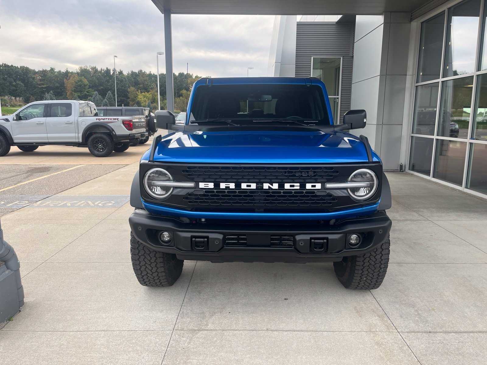 Certified 2025 Ford Bronco Badlands AWD/4WD image 9