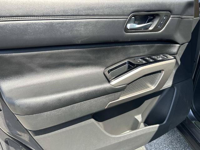 Used 2024 Nissan Pathfinder Platinum w/ Cargo Package FWD image 28