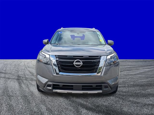 Used 2025 Nissan Pathfinder SL FWD image 9