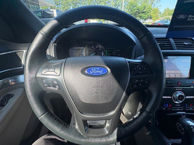 Certified 2018 Ford Explorer Limited w/ Equipment Group 301A FWD image 16