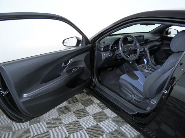 Used 2020 Hyundai Veloster 2.0 FWD image 14