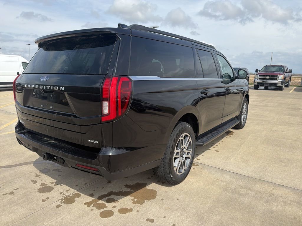 Certified 2025 Ford Expedition Max Active AWD/4WD image 3