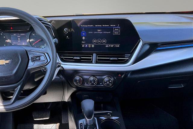 Used 2024 Chevrolet Trax LS w/ LS Convenience Package FWD image 6