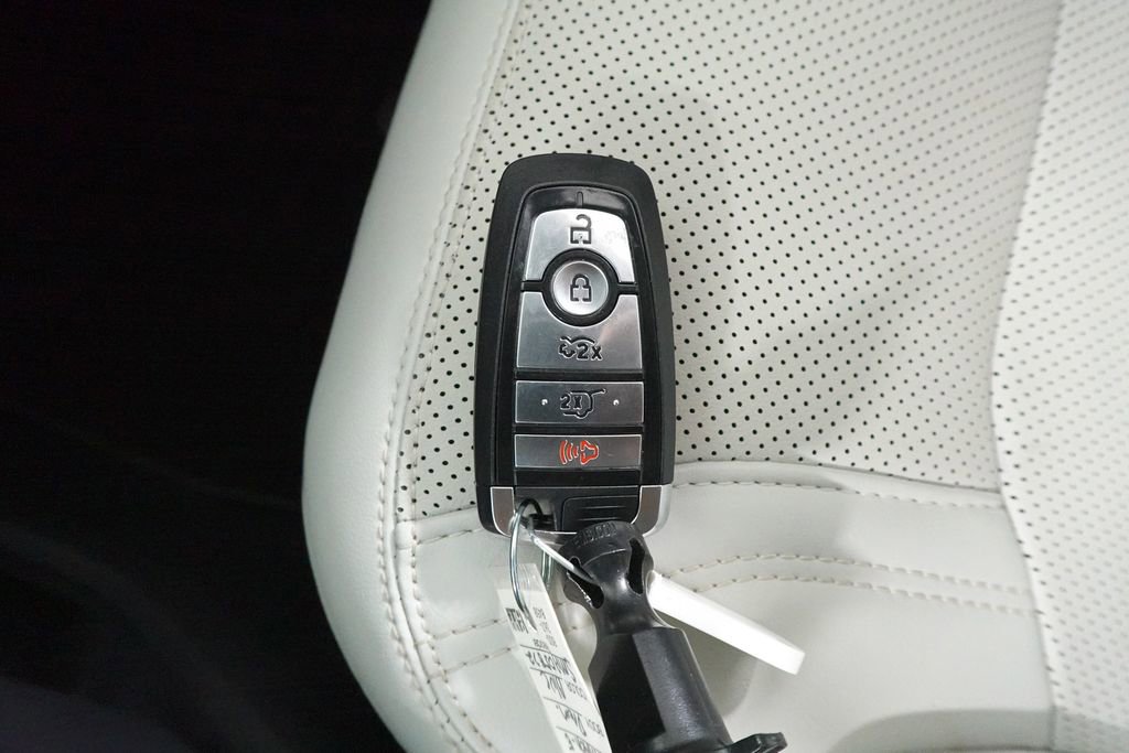 Certified 2025 Ford Mustang Mach-E Premium AWD/4WD image 24