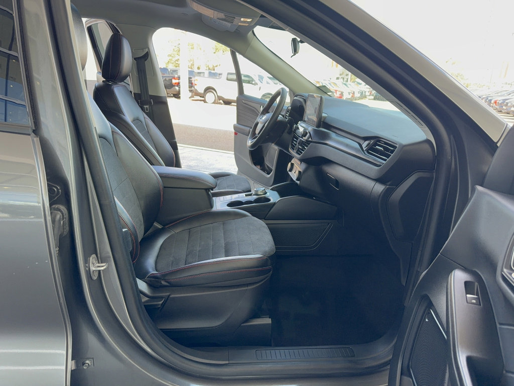 Certified 2022 Ford Escape SEL w/ SEL Stealth AWD Package image 14