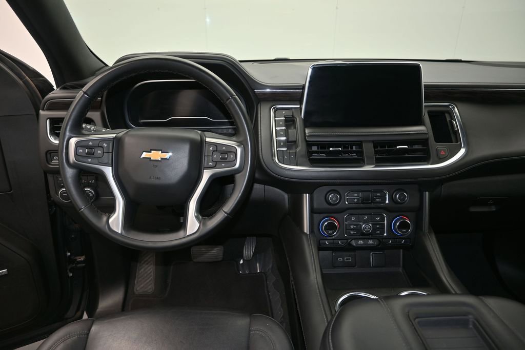 Used 2023 Chevrolet Suburban LT AWD/4WD image 16