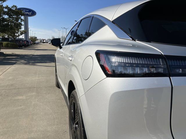 Used 2025 Nissan Murano SV AWD/4WD image 9