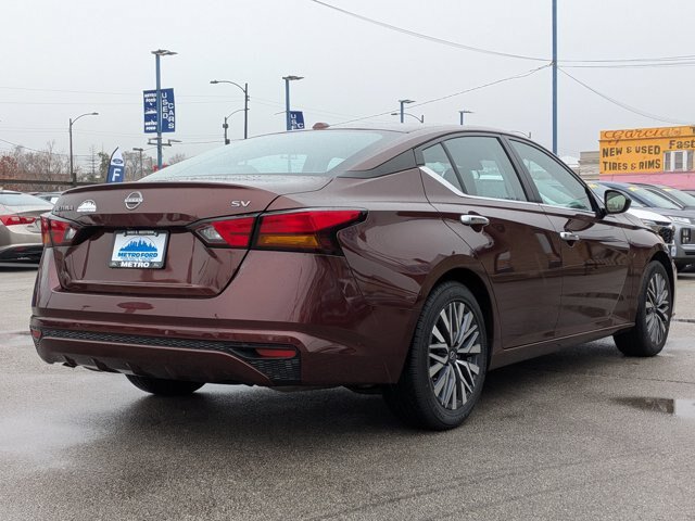 Used 2024 Nissan Altima 2.5 SV FWD image 4
