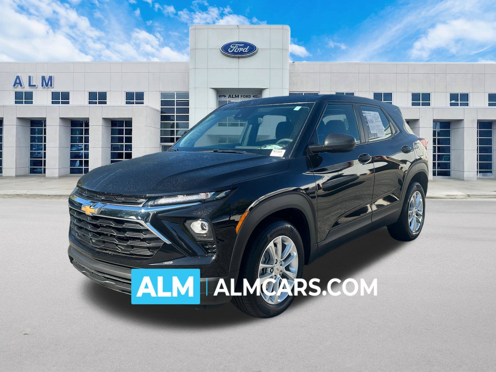 Used 2026 Chevrolet TrailBlazer LS FWD image 1