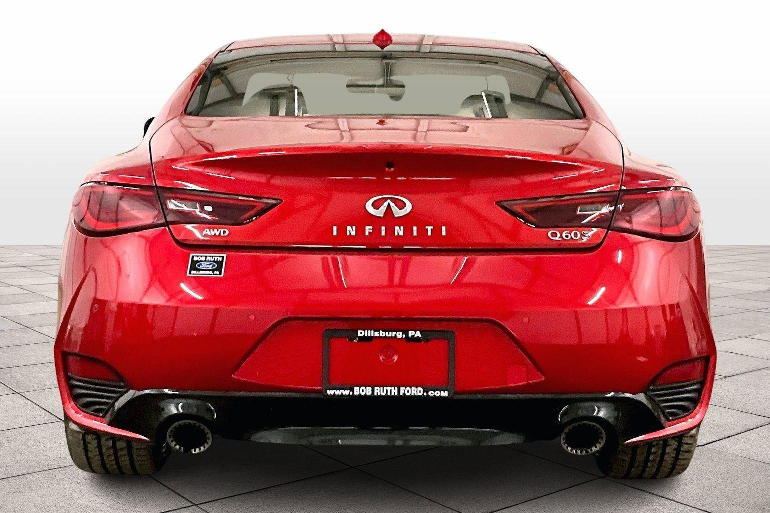 Used 2018 INFINITI Q60 Red Sport 400 w/ Pro Active Package image 2