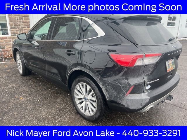 Certified 2022 Ford Escape Titanium w/ Class II Trailer Tow Package image 4