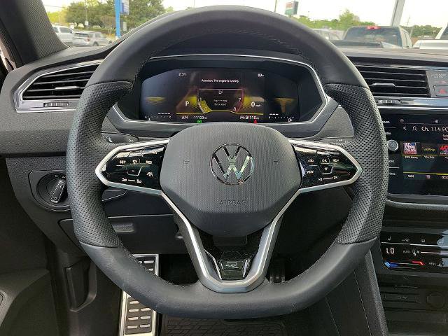 Used 2024 Volkswagen Tiguan SE R-Line w/ MDO Package, Three-Row FWD image 19