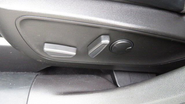 Certified 2023 Ford Escape ST-Line Select w/ Tech Pack #2 image 17