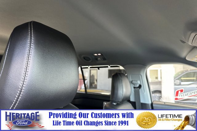 Certified 2022 Ford Explorer Limited w/ Equipment Group 301A image 18