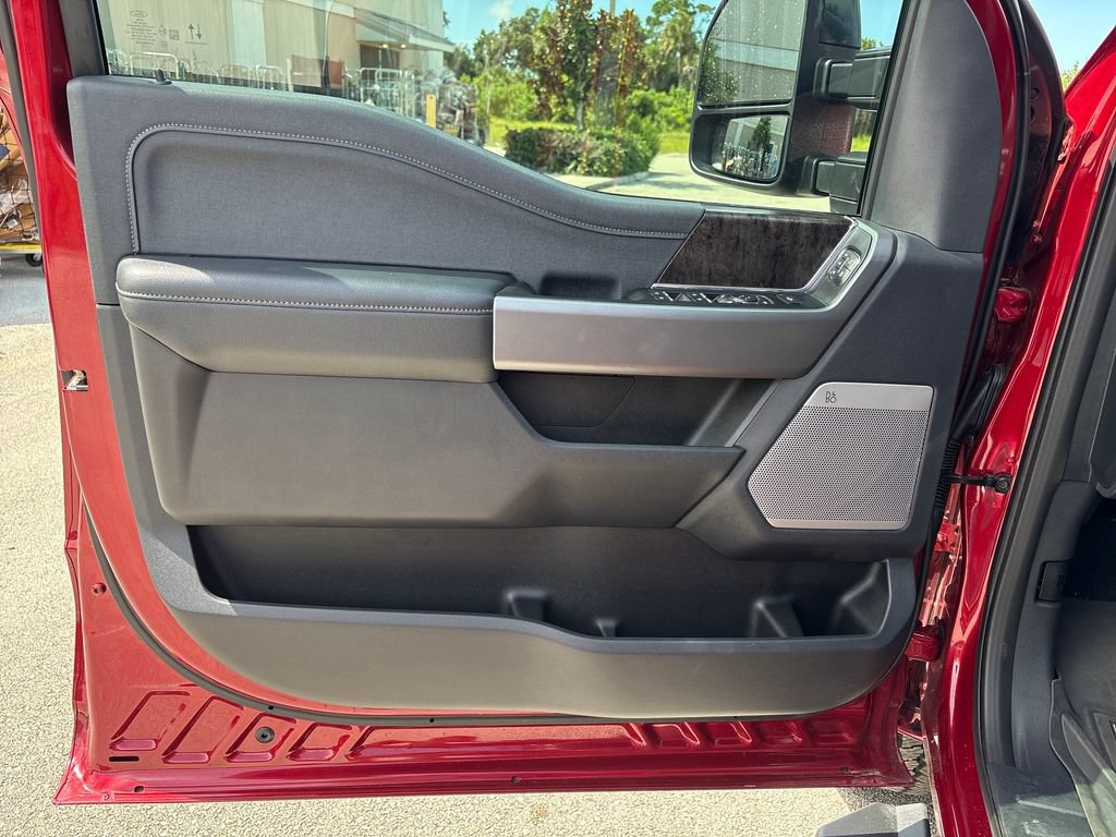 Certified 2025 Ford F350 Lariat w/ Lariat Ultimate Package AWD/4WD image 18