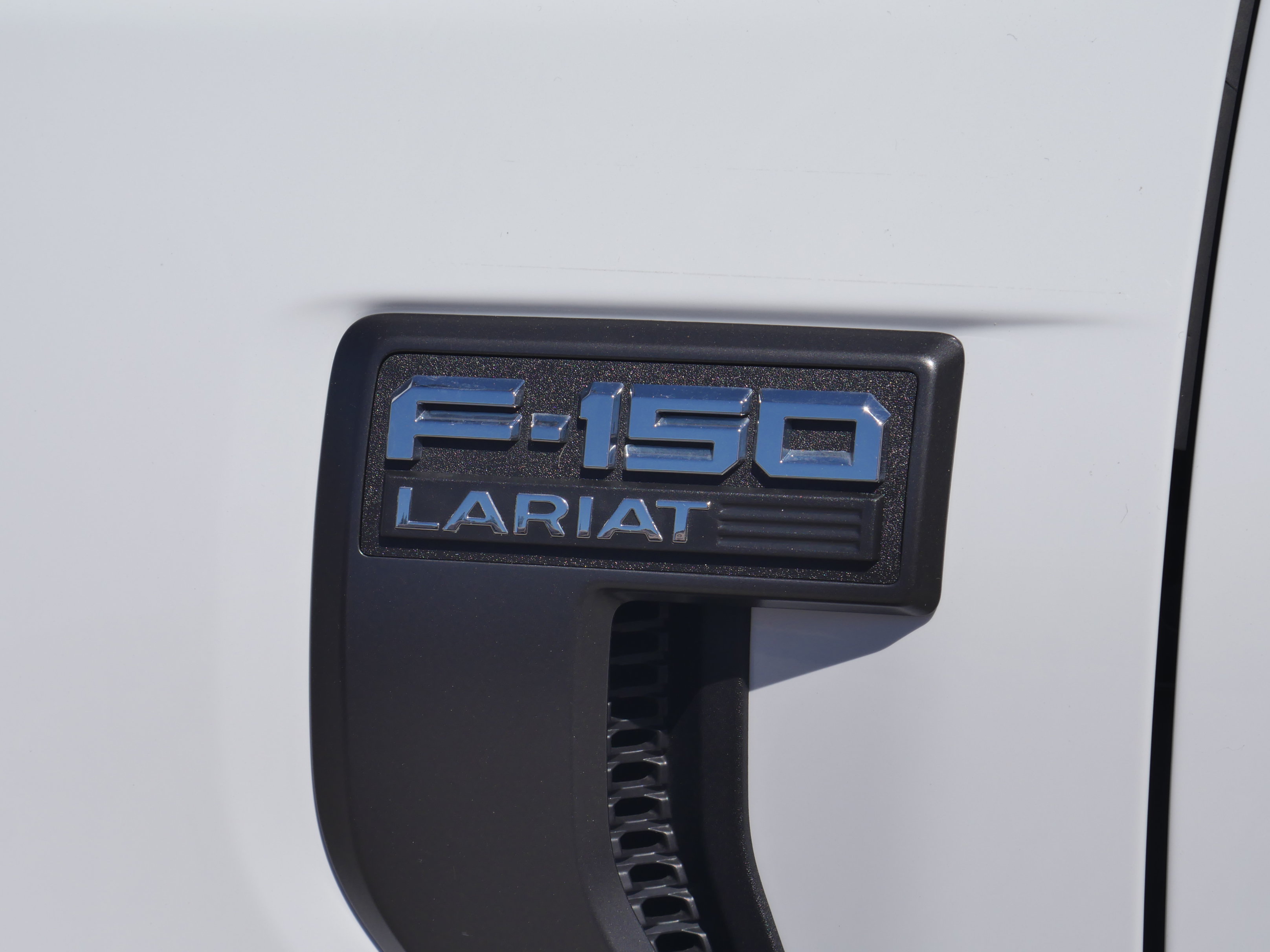 Certified 2023 Ford F150 Lariat w/ FX4 Off-Road Package AWD/4WD image 19