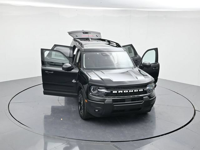 Certified 2025 Ford Bronco Sport Outer Banks w/ Outer Banks Tech Package+ AWD/4WD image 47