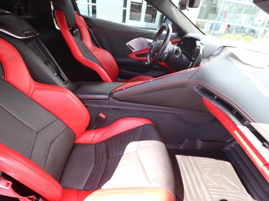 Used 2021 Chevrolet Corvette Stingray Premium Cpe w/ Z51 Performance Package RWD image 9