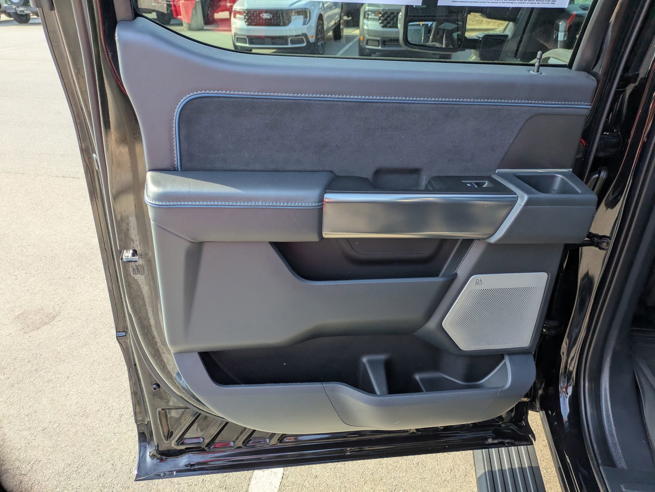 Certified 2025 Ford F150 Platinum w/ Equipment Group 702A High image 34