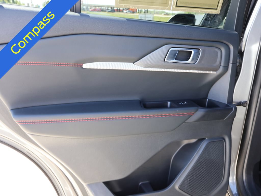 Certified 2025 Ford Explorer ST-Line w/ ST-Line Street Pack AWD/4WD image 19
