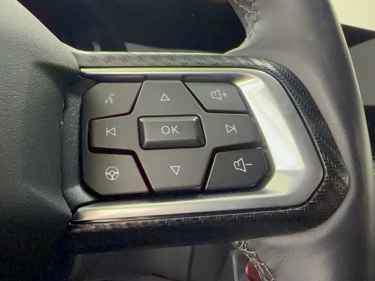 Certified 2025 Ford Mustang Premium RWD image 19