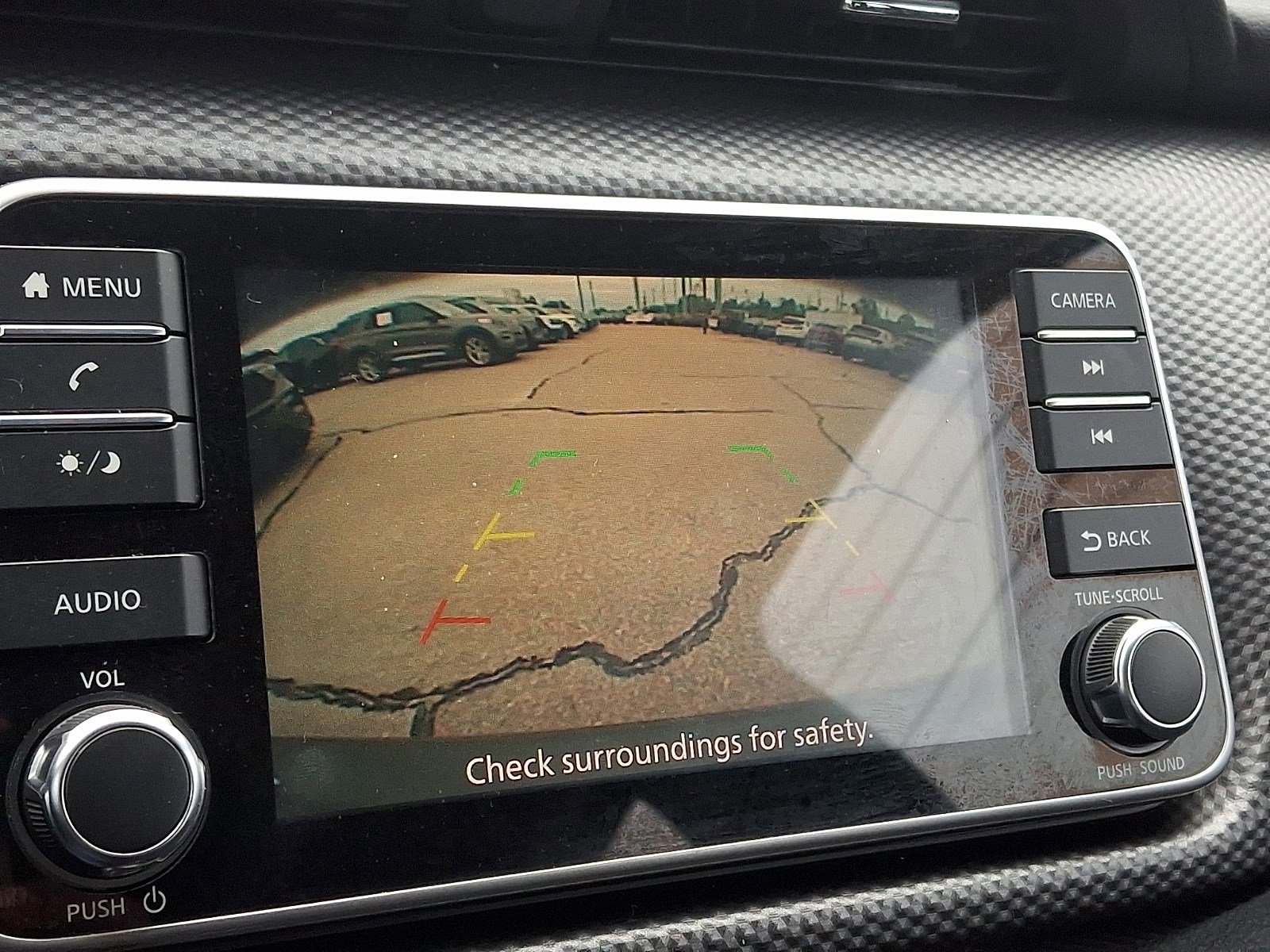 Used 2019 Nissan Kicks SV FWD image 16