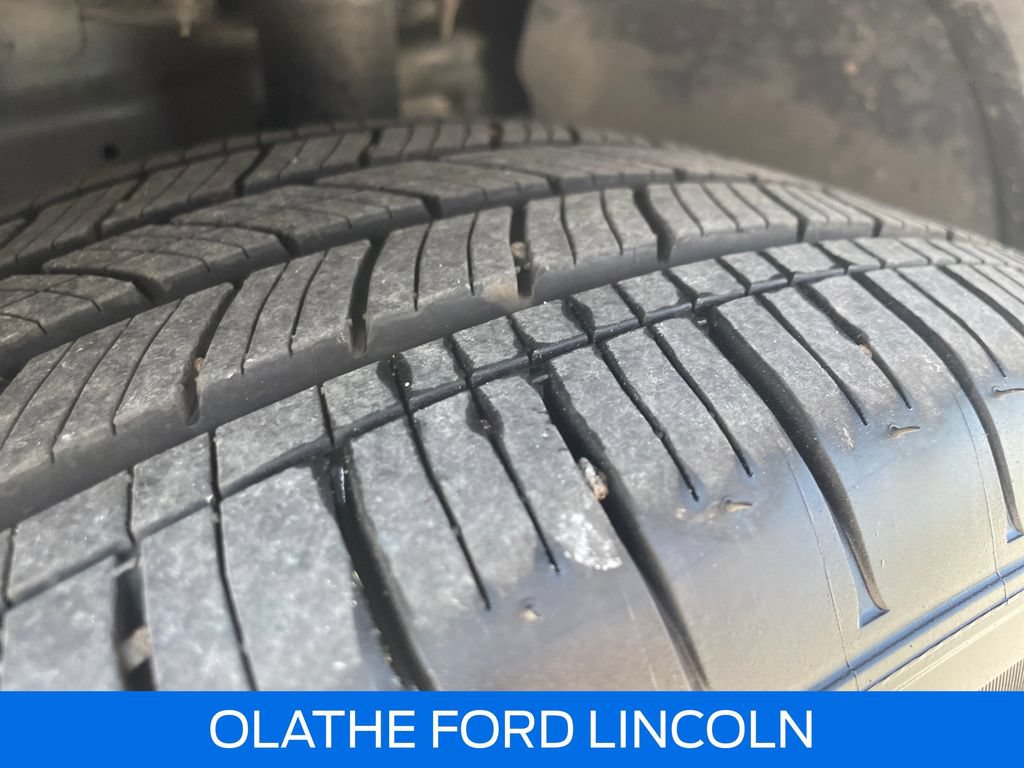 Certified 2019 Ford Escape SE FWD image 28