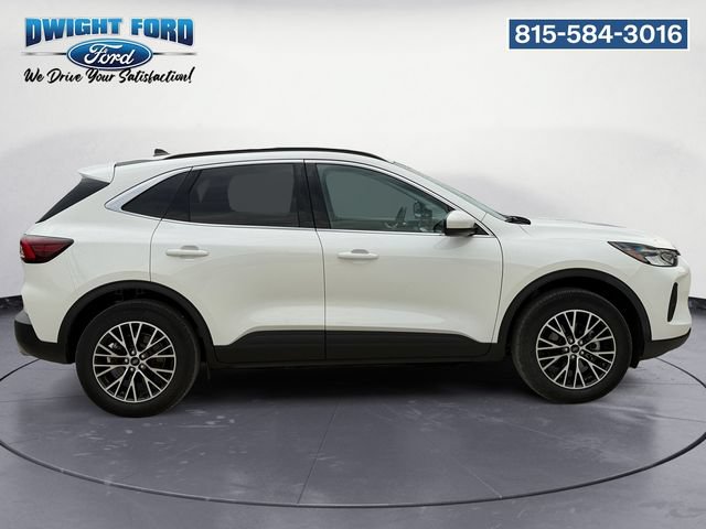 Certified 2025 Ford Escape SE FWD image 6